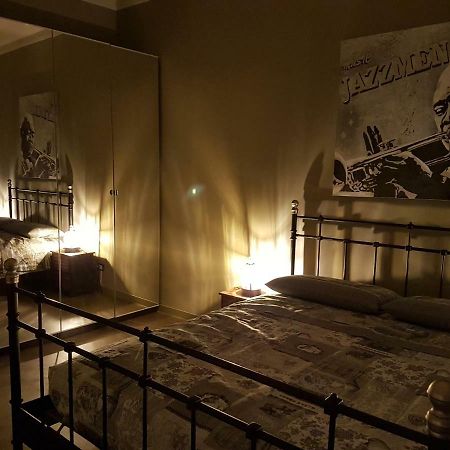 Saint George'S House Centro-Stazione-Ospedali Apartment Alessandria Bagian luar foto